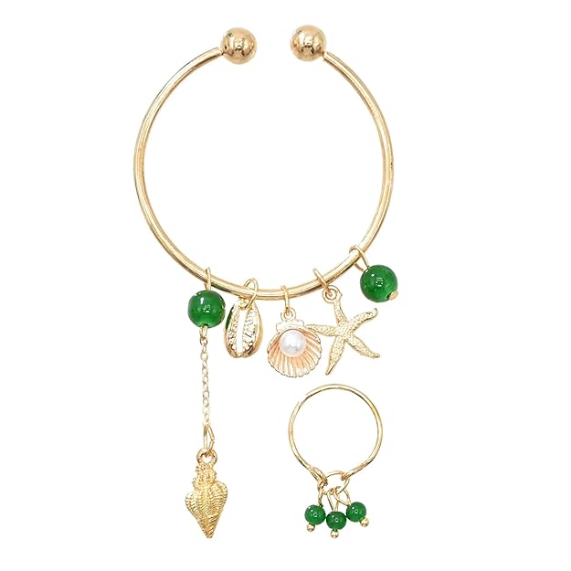 Stylish gold bracelet featuring a starfish charm and ring, ideal for a summer look.