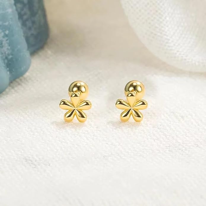 Tiny Daisy Earrings