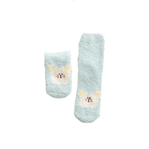 Stylish socks with a whimsical bear illustration, perfect for animal lovers and cozy days.