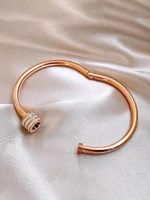 Beautiful rose gold bracelet embellished with sparkling diamonds.