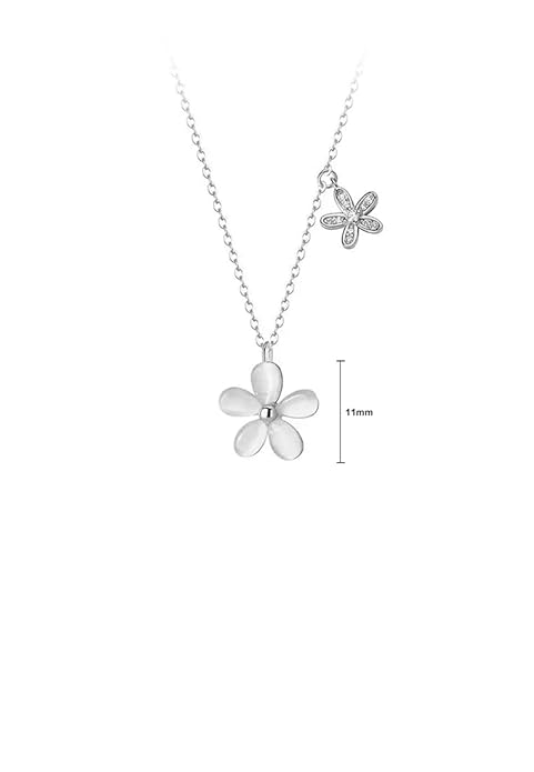 Silver necklace showcasing a lovely flower pendant, a timeless addition to your jewelry collection.