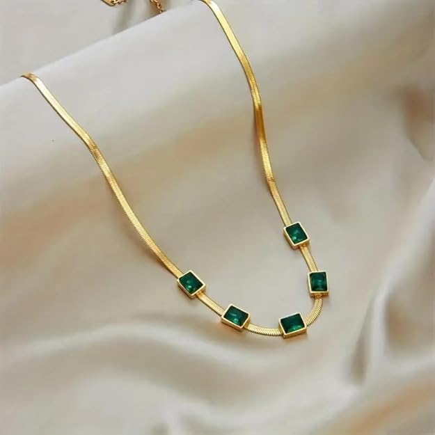 Faux Emerald Snake Bone Chain Necklace