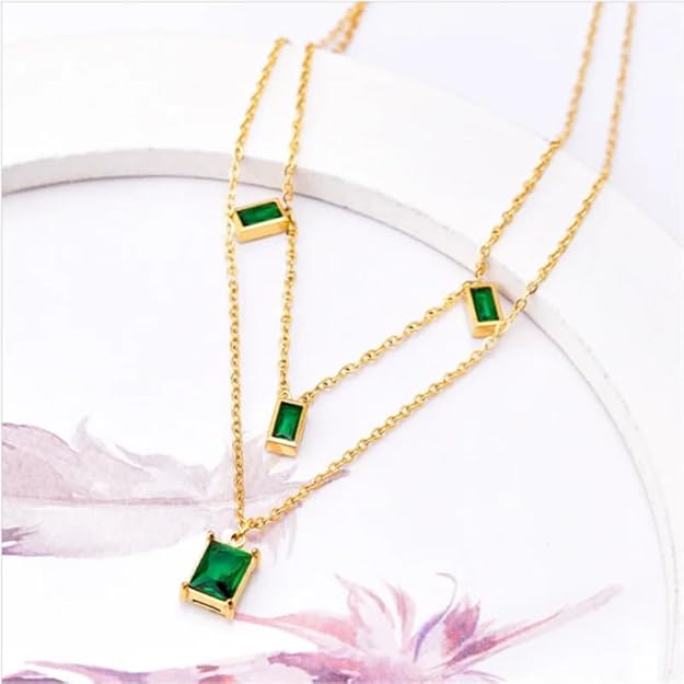 Faux Emerlad Pendant Double Layer Necklace