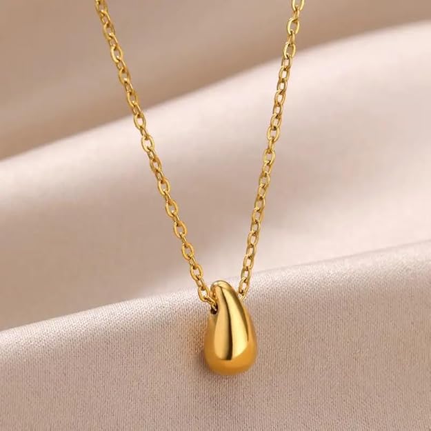 Pretty Raindrop Pendant Necklace