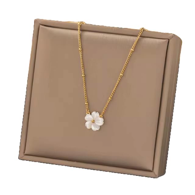 Shell Flower Pendant Necklace